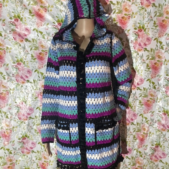 Free the Roses Crochet Hooded Cardigan A709 - Picture 2 of 2